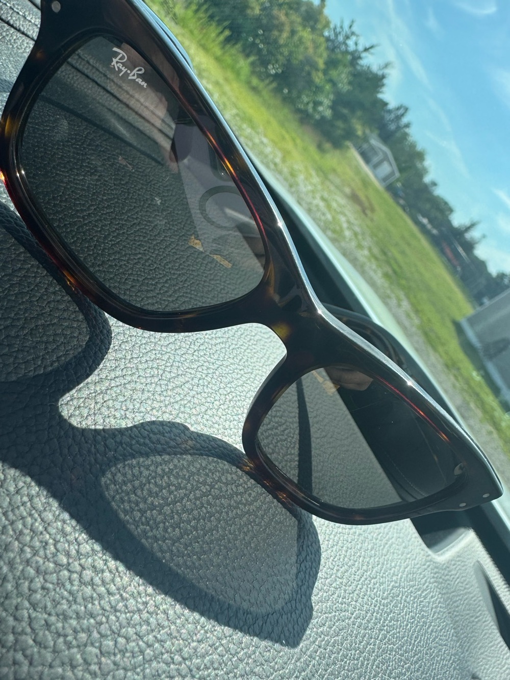Ray ban tortoise classic sunglass used rb2283 Burbank